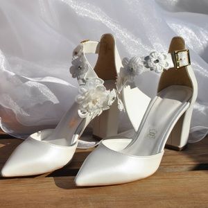 Bridal wedding block heels